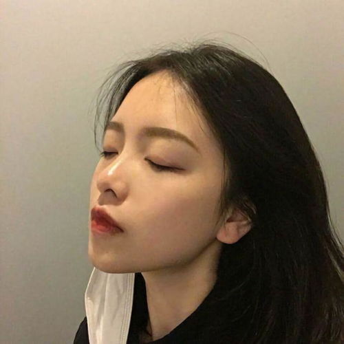 闭眼听风