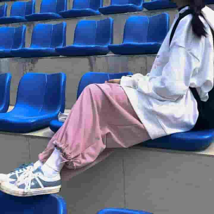 情侣多了 只身才养眼