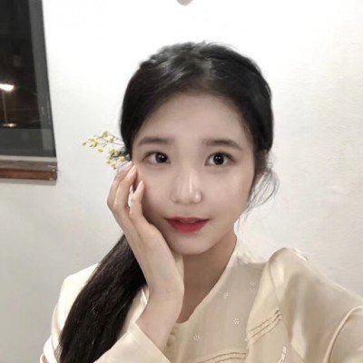 上课翘二郎腿的女神